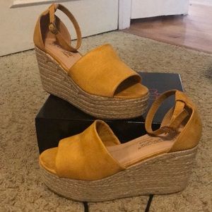 Wedge espadrilles